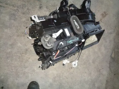 Ψύκτης (Εβαπορέτα) με Μοτέρ Καλοριφέρ για TOYOTA COROLLA (2016 - ) 1300 1NR-FE petrol 101 *Δ* Ψύκτης (Εβαπορέτα) με Μοτέρ Καλοριφέρ για TOYOTA COROLLA (2016 - ) 1300 1NR-FE petrol 101 *Δ*