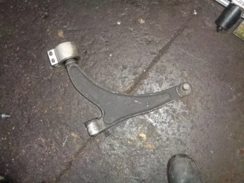 Ψαλίδι Εμπρός Αριστερό για OPEL INSIGNIA (2008 - 2014) 1800 (A18XER) Petrol 140 Ψαλίδι Εμπρός Αριστερό για OPEL INSIGNIA (2008 - 2014) 1800 (A18XER) Petrol 140