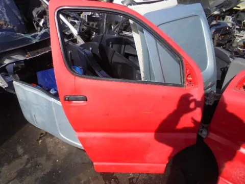 Πόρτα Εμπρός Δεξιά για TOYOTA HI-ACE (1996 - 2006) (XH10) *Γ* Πόρτα Εμπρός Δεξιά για TOYOTA HI-ACE (1996 - 2006) (XH10) *Γ*
