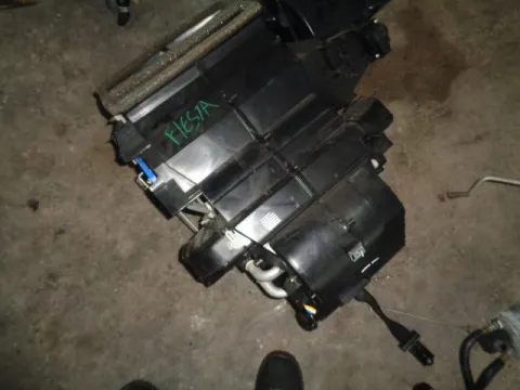 Ψύκτης (Εβαπορέτα) με Μοτέρ Καλοριφέρ για FORD FIESTA (2012 - 2017) Mk7 1000 (SFJA) Petrol EcoBoost 100hp *Δ* Ψύκτης (Εβαπορέτα) με Μοτέρ Καλοριφέρ για FORD FIESTA (2012 - 2017) Mk7 1000 (SFJA) Petrol EcoBoost 100hp *Δ*