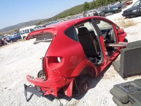 Τροπέτο Αμάξι Κουφάρι με Πίσω Άξονα Δισκόπλακες ABS για SEAT ALTEA (2004 - 2008) (5P) Hatchback - 5dr *ΔΒ* Τροπέτο Αμάξι Κουφάρι με Πίσω Άξονα Δισκόπλακες ABS για SEAT ALTEA (2004 - 2008) (5P) Hatchback - 5dr *ΔΒ*