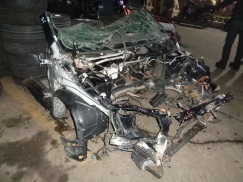 Τροπέτο Εμπρός Κουφάρι για HONDA CIVIC (2001 - 2003) (EP - S - U - V - M) *ΔΒ* -  Τροπέτο Εμπρός Κουφάρι για HONDA CIVIC (2001 - 2003) (EP - S - U - V - M) *ΔΒ* -