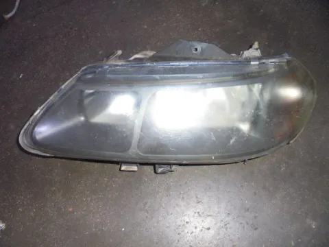 Φανάρι Εμπρός Αριστερό για RENAULT LAGUNA (1998 - 2001) (B56) Φανάρι Εμπρός Αριστερό για RENAULT LAGUNA (1998 - 2001) (B56)