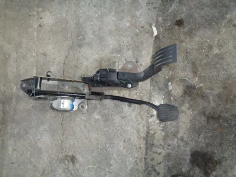 Σετ Πεταλιέρα (Γκάζι - Φρένο) για FORD C-MAX (2011 - ) GRAND C-MAX 1600 (AV6Q) Diesel Duratorq TDCi 115hp *Δ* Σετ Πεταλιέρα (Γκάζι - Φρένο) για FORD C-MAX (2011 - ) GRAND C-MAX 1600 (AV6Q) Diesel Duratorq TDCi 115hp *Δ*