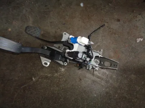 Σετ Πεταλιέρα (Γκάζι - Φρένο) για FORD FIESTA (2012 - 2017) Mk7 *Δ* Σετ Πεταλιέρα (Γκάζι - Φρένο) για FORD FIESTA (2012 - 2017) Mk7 *Δ*