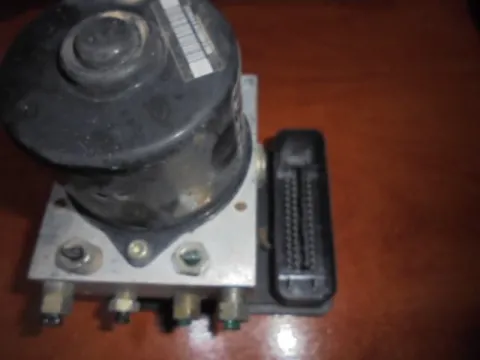 Μονάδα ABS 8200183495B για RENAULT LAGUNA (2001 - 2005) (BG) (KG) Μονάδα ABS 8200183495B για RENAULT LAGUNA (2001 - 2005) (BG) (KG)
