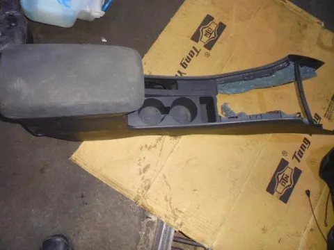 Υποβραχιόνιο(Τεμπέλης) για TOYOTA COROLLA (2002 - 2004) (E120)  *Γ* Υποβραχιόνιο(Τεμπέλης) για TOYOTA COROLLA (2002 - 2004) (E120)  *Γ*