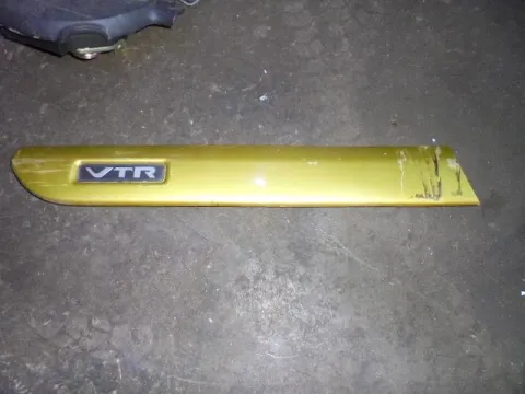 Τριμ - Φασα Φτερου Πίσω Δεξιά για CITROEN XSARA VTS (1997 - 2000) , (2000 - 2003) , (2003 - 2004) Τριμ - Φασα Φτερου Πίσω Δεξιά για CITROEN XSARA VTS (1997 - 2000) , (2000 - 2003) , (2003 - 2004)