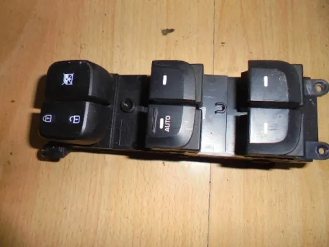 Διακόπτης Παραθύρων Κεντρικός Αριστερής 4ΠΛΟΣ 18ΠΙΝ για HYUNDAI i10 (2014 - ) Διακόπτης Παραθύρων Κεντρικός Αριστερής 4ΠΛΟΣ 18ΠΙΝ για HYUNDAI i10 (2014 - )