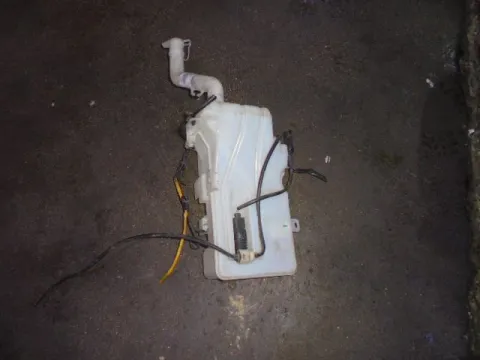 Δοχείο Υαλοκαθαριστήρων Με Μοτέρ για MITSUBISHI COLT (2005 - 2008 ) (CZ) (eBay) Δοχείο Υαλοκαθαριστήρων Με Μοτέρ για MITSUBISHI COLT (2005 - 2008 ) (CZ) (eBay)