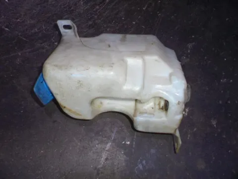 Δοχείο Υαλοκαθαριστήρων για VW GOLF (1998 - 2004) Mk4 (1J1) Δοχείο Υαλοκαθαριστήρων για VW GOLF (1998 - 2004) Mk4 (1J1)