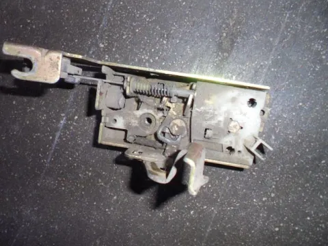 Κλειδαριά μηχανική Πίσω Αριστερή για FORD FIESTA (1996 - 1999) Mk4a Κλειδαριά μηχανική Πίσω Αριστερή για FORD FIESTA (1996 - 1999) Mk4a