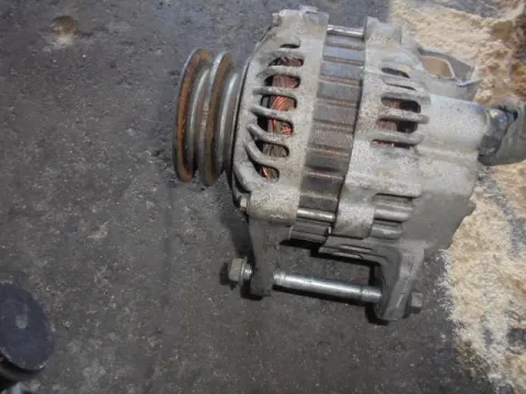 Δυναμό - Εναλλάκτης για MAZDA B-Series (1986 - 1994) (UF) 2500 WL diesel 84 Δυναμό - Εναλλάκτης για MAZDA B-Series (1986 - 1994) (UF) 2500 WL diesel 84