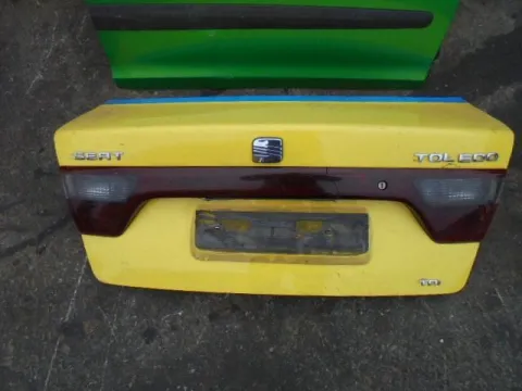 Καπό Πίσω Χωρίς Μπουτόν για SEAT TOLEDO (1999 - 2005) (1M) *Γ* Καπό Πίσω Χωρίς Μπουτόν για SEAT TOLEDO (1999 - 2005) (1M) *Γ*