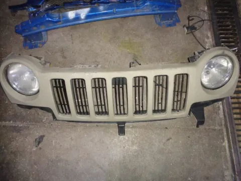 Μάσκα με Φανάρια (στρογγυλά) για JEEP CHEROKEE (2002 -2005) (KJ) Μάσκα με Φανάρια (στρογγυλά) για JEEP CHEROKEE (2002 -2005) (KJ)