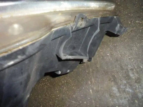 Φανάρι Εμπρός Δεξί ραγισμενο για PEUGEOT 206 (2002 - 2008) SW Φανάρι Εμπρός Δεξί ραγισμενο για PEUGEOT 206 (2002 - 2008) SW