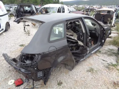 Τροπέτο Αμάξι Κουφάρι με Πίσω Άξονα Δισκόφρενα ABS για AUDI A3 (2008 - 2011) (8P) Sportback - 5dr *ΔΒ* -  Τροπέτο Αμάξι Κουφάρι με Πίσω Άξονα Δισκόφρενα ABS για AUDI A3 (2008 - 2011) (8P) Sportback - 5dr *ΔΒ* -