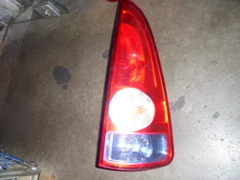 Φανάρι Πίσω Δεξί  ΛΙΓΟ ΡΑΓΙΣΜΕΝΟ για RENAULT ESPACE (2003 - 2006) (JK0) (JK1) Φανάρι Πίσω Δεξί  ΛΙΓΟ ΡΑΓΙΣΜΕΝΟ για RENAULT ESPACE (2003 - 2006) (JK0) (JK1)