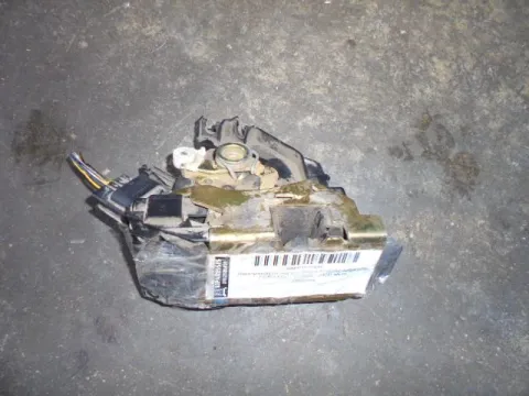 Ηλεκτρομαγνητική Κλειδαριά Εμπρός Δεξιά 8pin για FORD FOCUS (2002 - 2004) Mk1b Ηλεκτρομαγνητική Κλειδαριά Εμπρός Δεξιά 8pin για FORD FOCUS (2002 - 2004) Mk1b