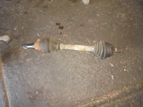 Ημιαξόνιο Εμπρός Αριστερό για FORD FOCUS (2004 - 2008) Mk2a (DA3 - C307) 1600 (G8DA) Diesel 109 TDCi Ημιαξόνιο Εμπρός Αριστερό για FORD FOCUS (2004 - 2008) Mk2a (DA3 - C307) 1600 (G8DA) Diesel 109 TDCi