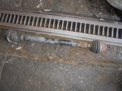 Ημιαξόνιο Εμπρός Δεξί για VW GOLF (2004 - 2008) Mk5 (1K1) 1900 (BLS) Diesel 105 TDI 4motion Ημιαξόνιο Εμπρός Δεξί για VW GOLF (2004 - 2008) Mk5 (1K1) 1900 (BLS) Diesel 105 TDI 4motion
