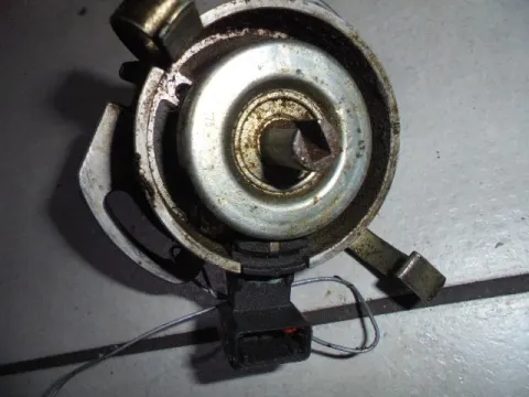 Ντιστριμπιτέρ 0237521050 για VW GOLF (1992 - 1998) Mk3 (1H1) - 