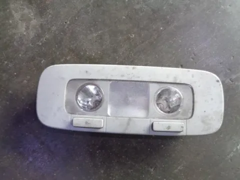 Μπλαφονίερα Οροφής Κεντρική για VW JETTA (2005 - 2011) (1K2) Μπλαφονίερα Οροφής Κεντρική για VW JETTA (2005 - 2011) (1K2)