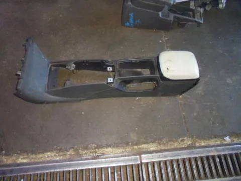 Υποβραχιόνιο(Τεμπέλης) για VOLVO S40 (2000 - 2003) (VS) *Γ* Υποβραχιόνιο(Τεμπέλης) για VOLVO S40 (2000 - 2003) (VS) *Γ*