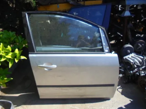 Πόρτα Εμπρός Δεξιά (Λίγο Χτυπημένη) για FORD C-MAX (2003 - 2006) Mk1a (C214) *Γ* Πόρτα Εμπρός Δεξιά (Λίγο Χτυπημένη) για FORD C-MAX (2003 - 2006) Mk1a (C214) *Γ*