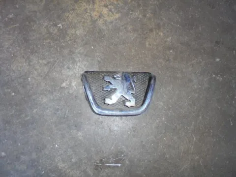 Σήμα - Έμβλημα Εμπρός για PEUGEOT 206 (2002 - 2009) Σήμα - Έμβλημα Εμπρός για PEUGEOT 206 (2002 - 2009)