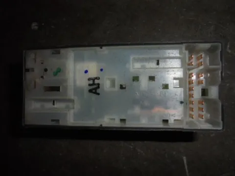 Διακόπτης Παραθύρων Κεντρικός Αριστερής 16Pin για NISSAN MICRA (2011 - 2013) (K13) , (2013 - 2017) (K13) -  Διακόπτης Παραθύρων Κεντρικός Αριστερής 16Pin για NISSAN MICRA (2011 - 2013) (K13) , (2013 - 2017) (K13) -