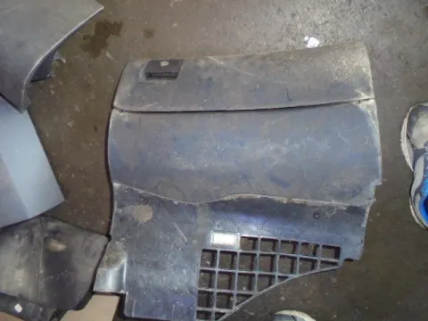 Ντουλαπάκι για AUDI A4 (1999 - 2001) (8D) *Γ* Ντουλαπάκι για AUDI A4 (1999 - 2001) (8D) *Γ*