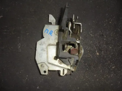 Κλειδαριά μηχανική Πίσω Δεξιά για BMW 3 Series (1990 - 1995) (E36) , (1995 - 2000) (E36 F-L) Κλειδαριά μηχανική Πίσω Δεξιά για BMW 3 Series (1990 - 1995) (E36) , (1995 - 2000) (E36 F-L)