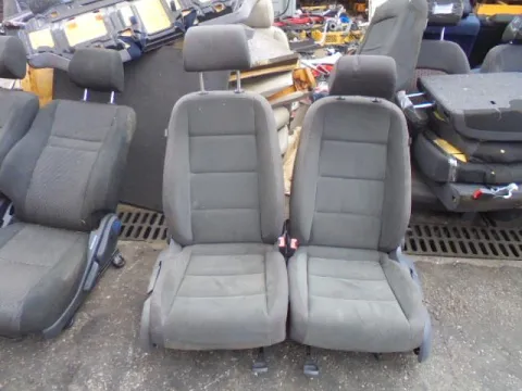 Καθίσματα Σετ Εμπρός Με Αερόσακους για VW GOLF (2004 - 2008) Mk5 (1K1) *Α* Καθίσματα Σετ Εμπρός Με Αερόσακους για VW GOLF (2004 - 2008) Mk5 (1K1) *Α*