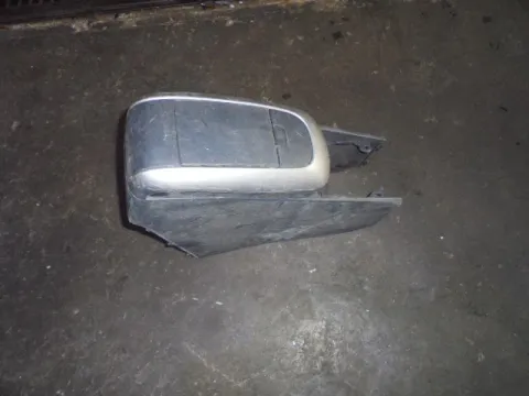 Υποβραχιόνιο(Τεμπέλης) για TOYOTA AURIS (2007 - 2009) E150 *Γ* Υποβραχιόνιο(Τεμπέλης) για TOYOTA AURIS (2007 - 2009) E150 *Γ*