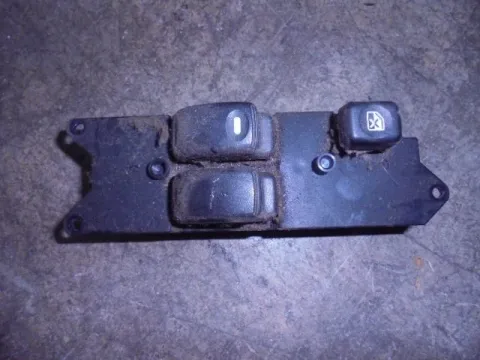 Διακόπτης Παραθύρων Κεντρικός Αριστερής 8pin για MITSUBISHI COLT (1999 - 2004) (CJ) Διακόπτης Παραθύρων Κεντρικός Αριστερής 8pin για MITSUBISHI COLT (1999 - 2004) (CJ)
