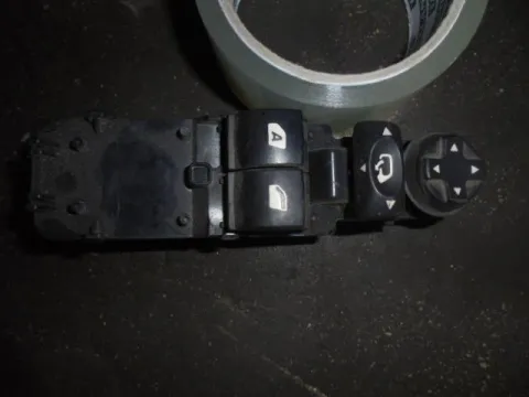 Διακόπτης Παραθύρων Κεντρικός Αριστερής 16Pin για CITROEN C3 (2010 - 2014) , (2014 - 2017) Διακόπτης Παραθύρων Κεντρικός Αριστερής 16Pin για CITROEN C3 (2010 - 2014) , (2014 - 2017)