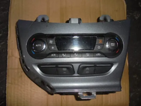 Χειριστήρια Καλοριφέρ Με Κλίμα (BM5T18C612CJ) για FORD FOCUS (2004 - 2008) Mk2a (DA3 - C307) Χειριστήρια Καλοριφέρ Με Κλίμα (BM5T18C612CJ) για FORD FOCUS (2004 - 2008) Mk2a (DA3 - C307)