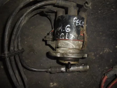 Ντιστριμπιτέρ Με Μία Φύσσα 3Pin (030905205ΑΒ) για VW POLO (1999 - 2001) (6N2) , CADDY (1996 - 2004) (9K9A) , VENTO (1992 - 1998) (1H2) Ντιστριμπιτέρ Με Μία Φύσσα 3Pin (030905205ΑΒ) για VW POLO (1999 - 2001) (6N2) , CADDY (1996 - 2004) (9K9A) , VENTO (1992 - 1998) (1H2)