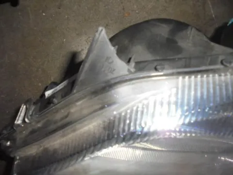 Φανάρι Εμπρός Αριστερό Με Σπασμένη Τη Μία Βάση  για OPEL ASTRA (1998 - 2004) G - 