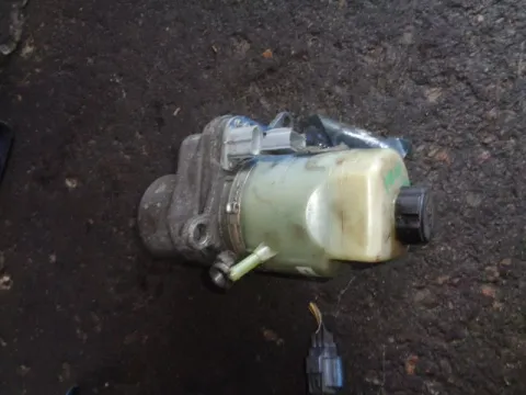 Αντλία ΗλεκτροΥδραυλικού Τιμονιού για VOLVO S40 (2004 - 2007) (MS) Αντλία ΗλεκτροΥδραυλικού Τιμονιού για VOLVO S40 (2004 - 2007) (MS)