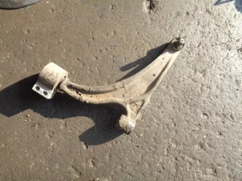 Ψαλίδι Εμπρός Αριστερό για OPEL VECTRA (2002 - 2005) C Ψαλίδι Εμπρός Αριστερό για OPEL VECTRA (2002 - 2005) C