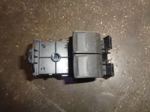 Διακόπτης Παραθύρων Κεντρικός Αριστερής 6Pin για TOYOTA AYGO (2014 - 2017) , CITROEN C1 (2014 - ) , PEUGEOT 108