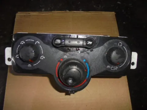 Χειριστήρια Καλοριφέρ (SF2140100)  για RENAULT KANGOO (2009 - 2013) (KW) BE BOP Χειριστήρια Καλοριφέρ (SF2140100)  για RENAULT KANGOO (2009 - 2013) (KW) BE BOP