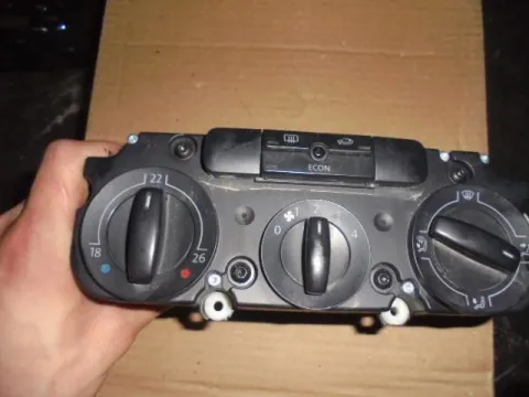 Χειριστήρια Καλοριφέρ (00040226) για VW GOLF (2004 - 2008) Mk5 (1K1) Χειριστήρια Καλοριφέρ (00040226) για VW GOLF (2004 - 2008) Mk5 (1K1)