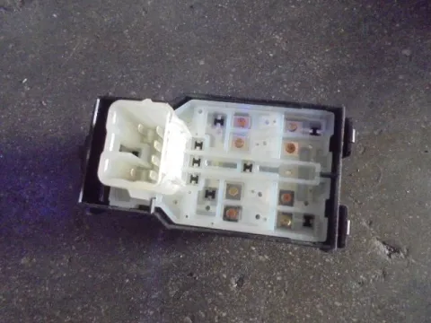 Διακόπτης Παραθύρων Κεντρικός Αριστερής 6Pin για TOYOTA AYGO (2014 - 2017) , CITROEN C1 (2014 - ) , PEUGEOT 108 -  Διακόπτης Παραθύρων Κεντρικός Αριστερής 6Pin για TOYOTA AYGO (2014 - 2017) , CITROEN C1 (2014 - ) , PEUGEOT 108 -