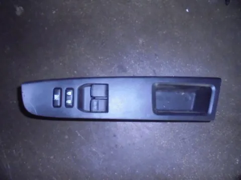 Διακόπτης Παραθύρων Κεντρικός Αριστερής 10Pin για TOYOTA YARIS (2015 - 2017) Διακόπτης Παραθύρων Κεντρικός Αριστερής 10Pin για TOYOTA YARIS (2015 - 2017)