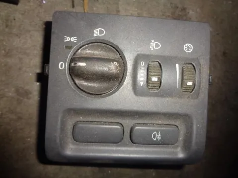 Διακόπτης Φώτων 30613944 για VOLVO V40 (2000 - 2003) (VW) Διακόπτης Φώτων 30613944 για VOLVO V40 (2000 - 2003) (VW)