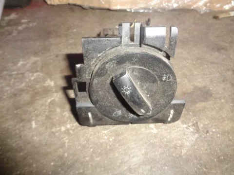 Διακόπτης Φώτων 6Q094153 για VW POLO (2002 - 2005) (9N) Διακόπτης Φώτων 6Q094153 για VW POLO (2002 - 2005) (9N)