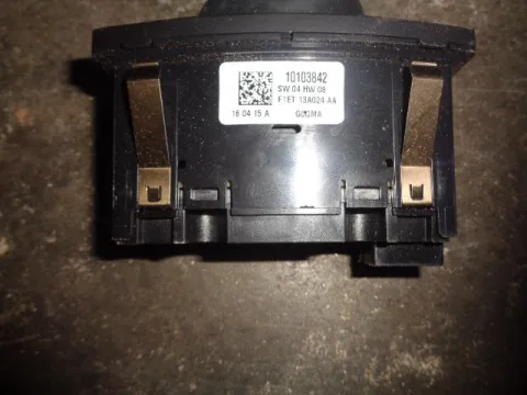 Διακόπτης Φώτων 10103842 για FORD FOCUS (2014 - ) - 